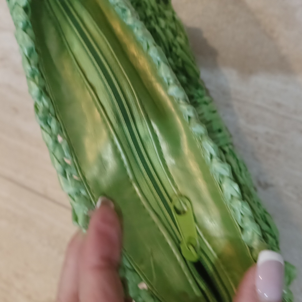 Big Buddha Lime Green Straw Travel Pouch - Picture 3 of 6